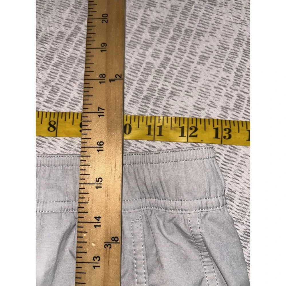 Vuori Shorts Mens XS Gray Athletic Lined Quick Dry Stretch Drawstring 7 Inch